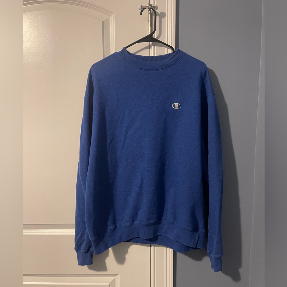 Men’s size large champion blue crew neck